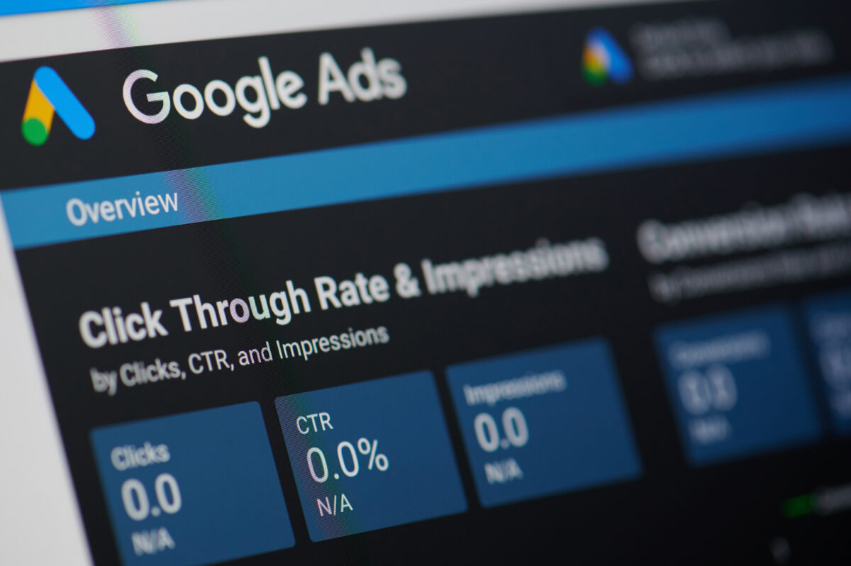 Google has tweaked its ad auctions to boost its search revenue targets, while knowingly not informing advertisers of pricing changes, claims an exec. here depicting Google ads page 