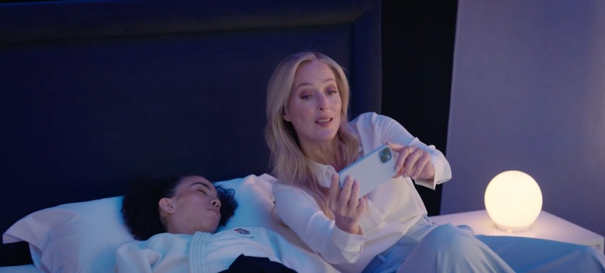 Gillian Anderson lounges around with Team GB stars spreading the word about Dreams beds. Dreams is starring a host of Team GB Olympians and Paralympians in its latest campaign, the third to feature TV star Gillian Anderson.